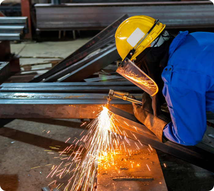 Building with architectural features